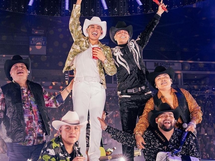 Grupo Firme, banda de regional mexicano.