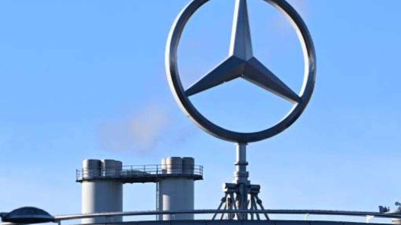 Mercedes-Benz se niega a trasladar fábrica de Alemania a Estados Unidos