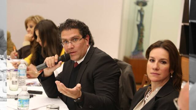 Armando Ríos Piter. Reclamos