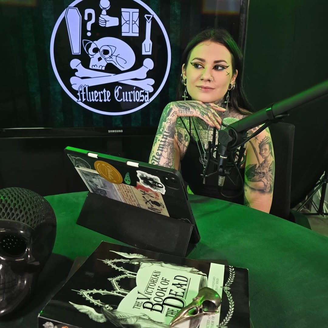 Matilda Ávila Garza, hija de Mónica Garza