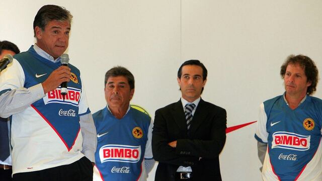 Zelada recibe homenaje del América.