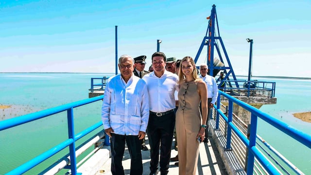 Andrés Manuel López Obrador, presidente de México; Samuel García Sepúlveda, gobernador Constitucional del Estado de Nuevo León; y Mariana Rodríguez Cantú, esposa del mandatario neoleonés