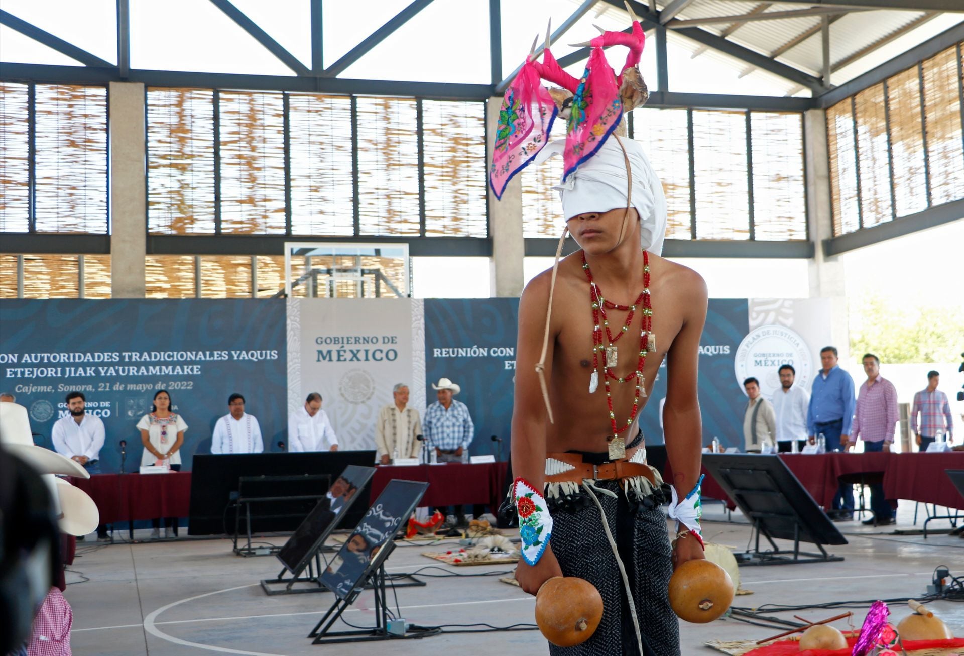Andrés Manuel López Obrador, presidente de México, sostuvo una Reunión con Autoridades Tradicionales Yaquis