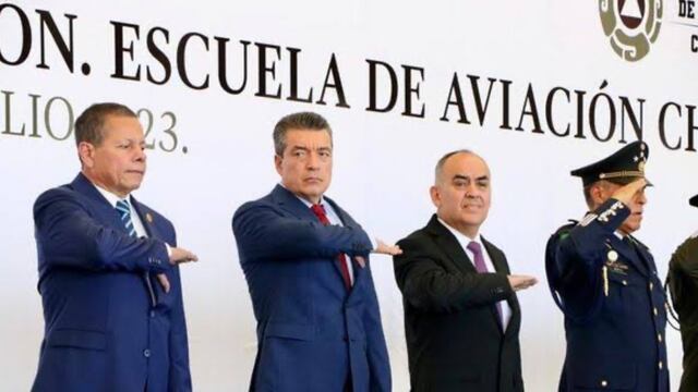 Rutilio Escandón felicita a la primera generación graduada de la Licenciatura en PC y Piloto Aviador de la Enaproc