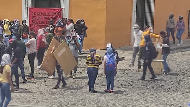 Manifestación en Casa Aguayo Puebla