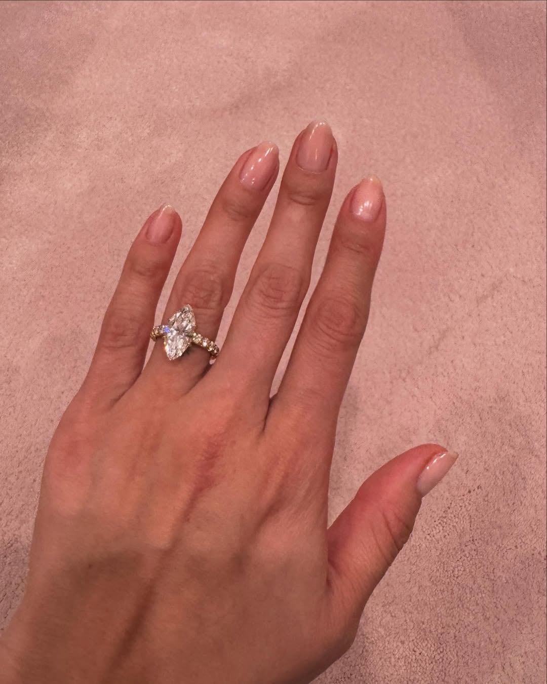 ¡Habrá Boda! Selena Gómez se compromete con Benny Blanco