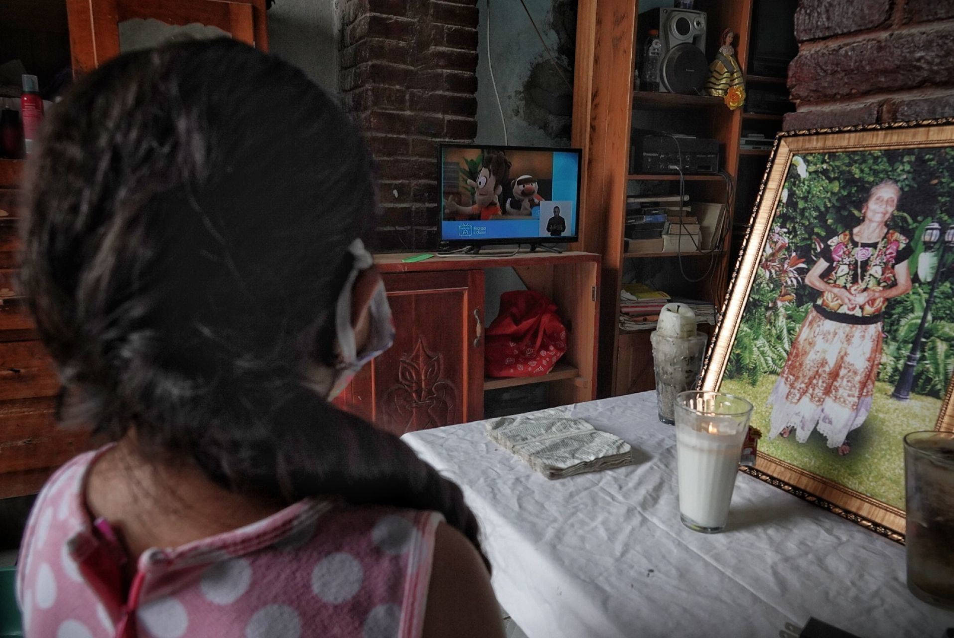 Niños de México ven más telenovelas en la televisión, según IFT