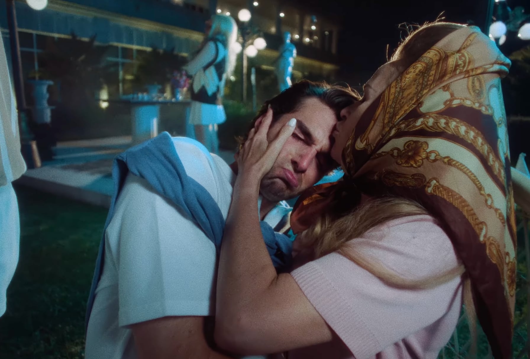 Belinda lanza el video de Heterocromía