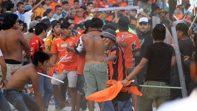 Lamentable el comportamiento exhibido por la hinchada felina.