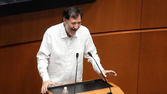 Gerardo Fernández Noroña, diputado del Partido del Trabajo, durante su intervención en la sesión de la Comisión Permanente.