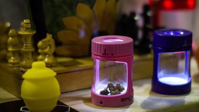 Alistan regulación integral de marihuana en el Senado