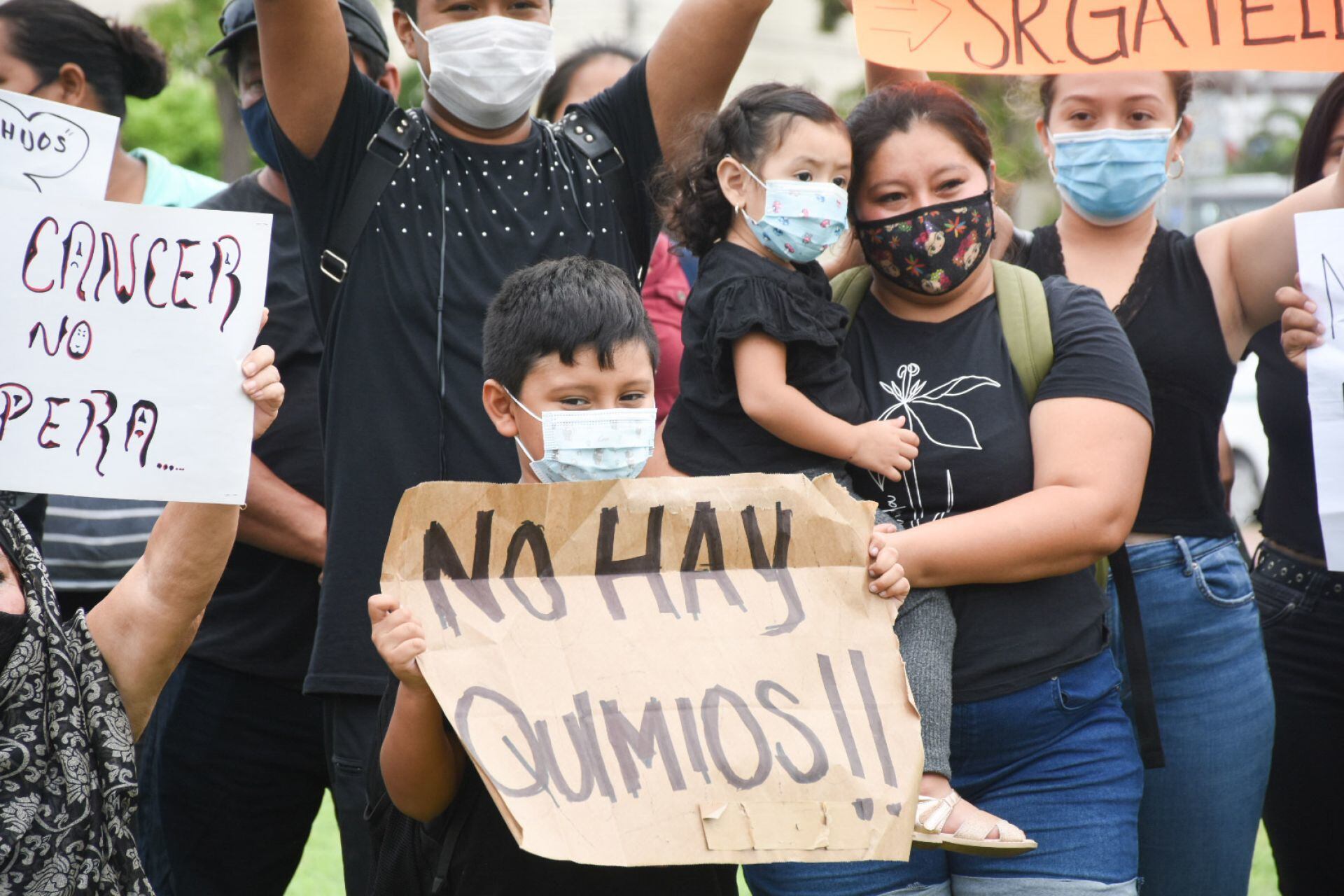 Protesta de padres de niños con cáncer en Quintana Roo