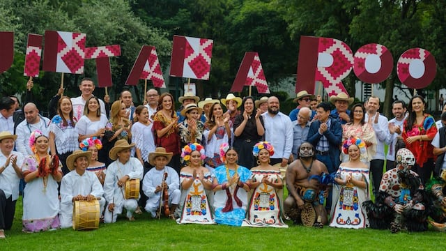 Quintana Roo comparte su cultura viva en Los Pinos