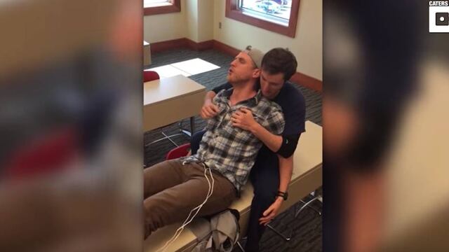 Hombre en labor de parto.