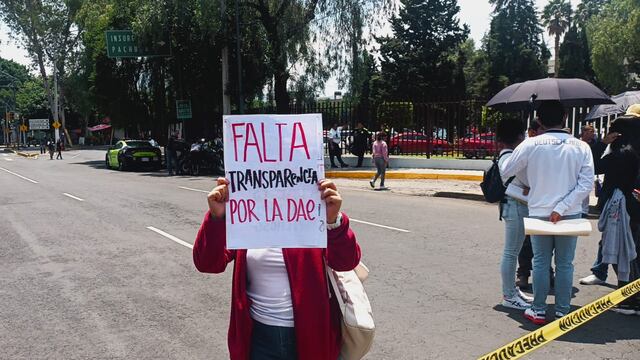 Avenida Miguel Otón cuenta con bloqueo de estudiantes del IPN