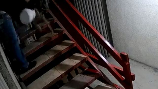 Sujeto le echa agua hirviendo a su vecino en Cuautitlán Izcalli