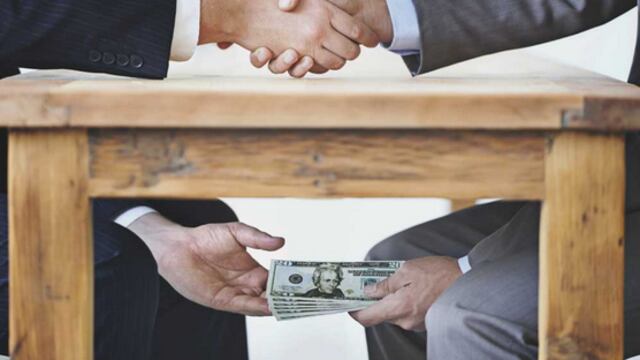 Pamplinas, la corrupción es una cadena de complicidades y los mexicanos ya no nos chupamos el dedo.