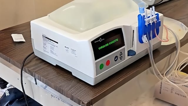 ISSSTE entrega equipos de diálisis peritoneal nocturna en Zacatecas