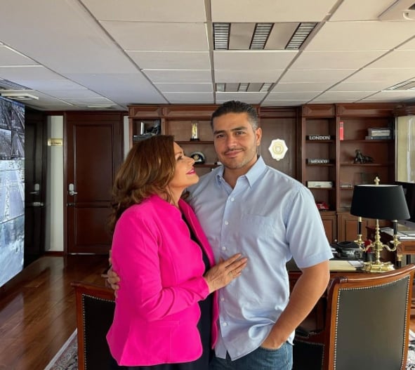 Omar García Harfuch publica foto en Instagram con su mamá