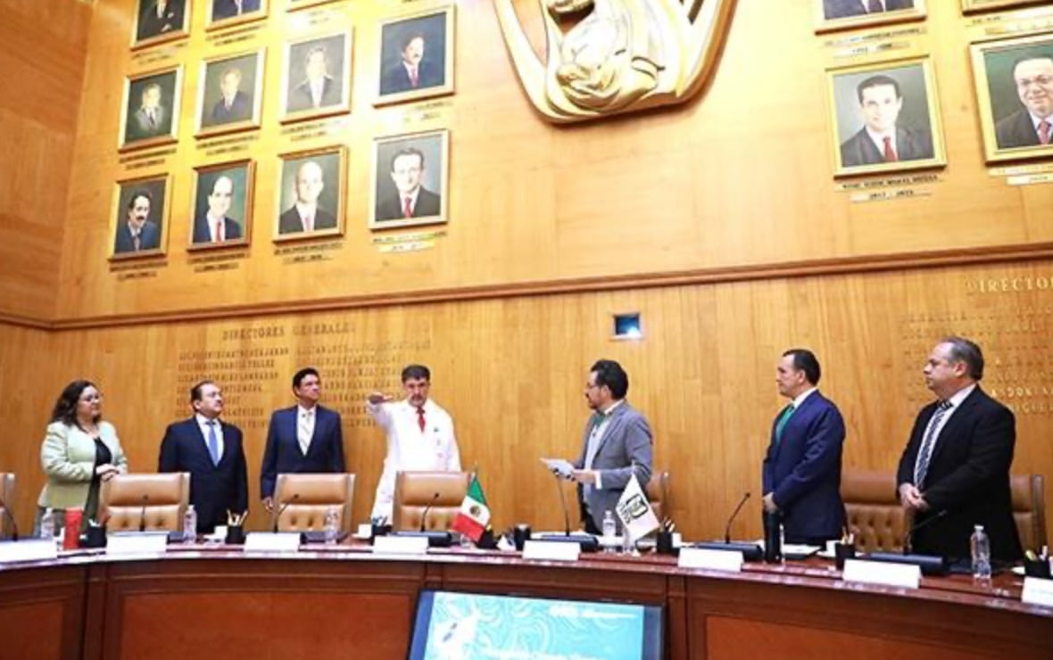 Saúl Nevárez Jiménez, médico cirujano