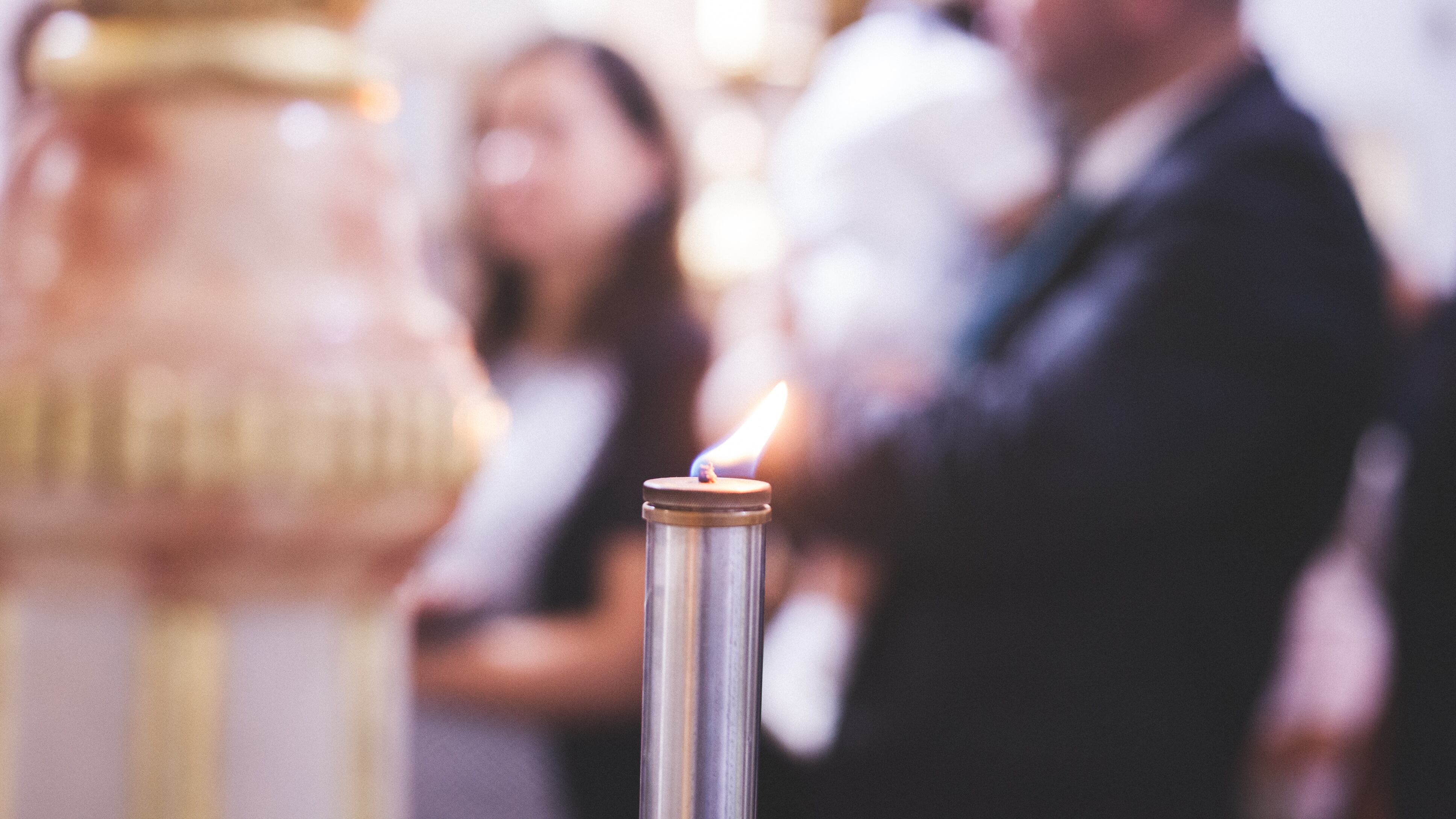 Le piden ser padrino de bautizo; cancelan el evento sin avisarle y todavía le piden dinero