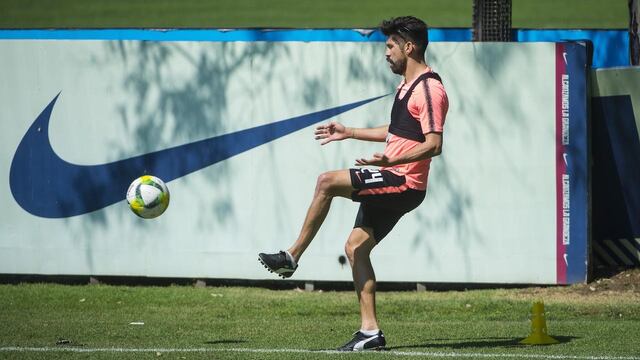 Peralta en un entrenamiento con las Águilas