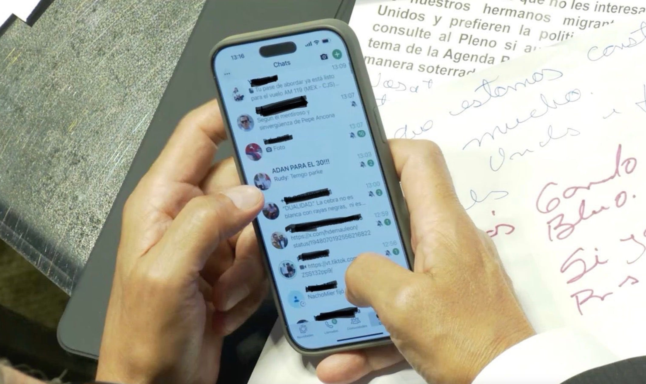 WhatsApp de Adán Augusto López Hernández