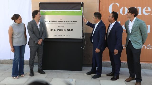 Ricardo Gallardo acude a inauguración de The Park
