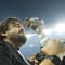 Amaury Vergara es reventado con abucheos al celebrar título de Chivas femenil