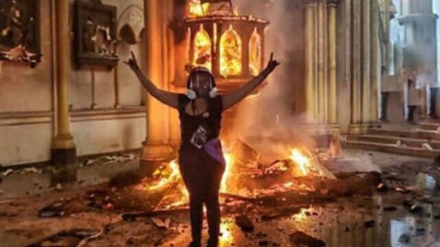 Mujer en quema de iglesia