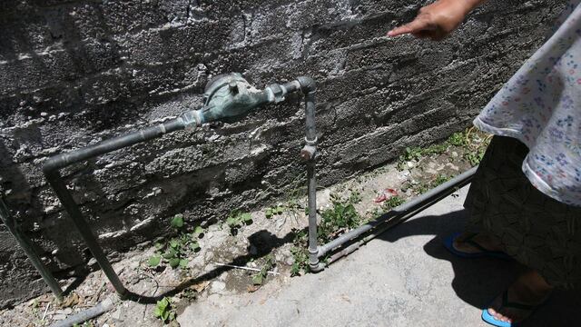 Medidor de agua. Cobro de aire.