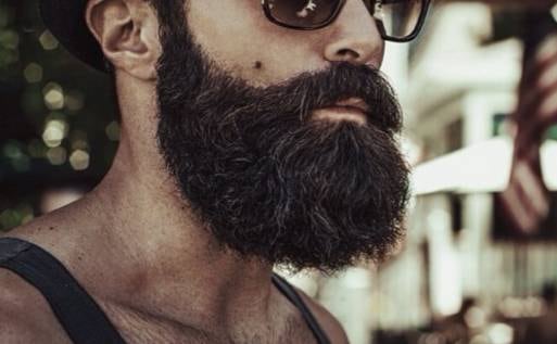Hombre con barba