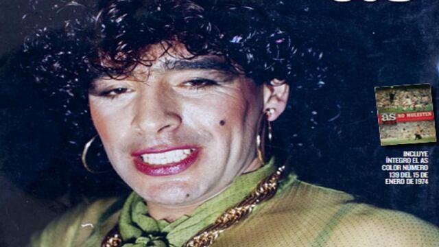La revista española <em>As Color</em> publicó una imagen del "Pelusa" vestido de mujer. El reportaje fue titulado como “La vida loca de Maradona”.