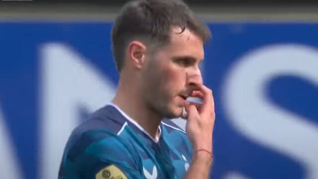 Santiago Giménez en el Fortuna Sittard vs Feyenoord