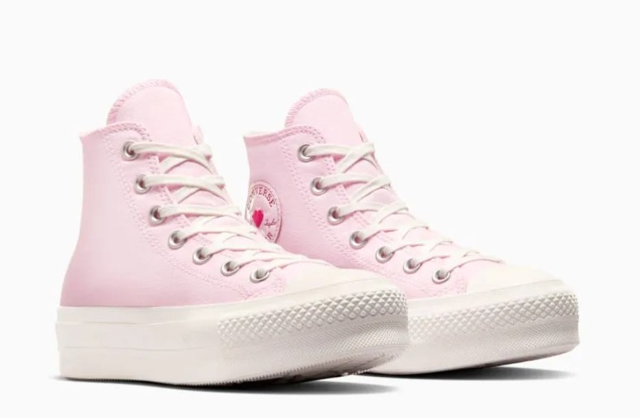 Converse de San Valentín