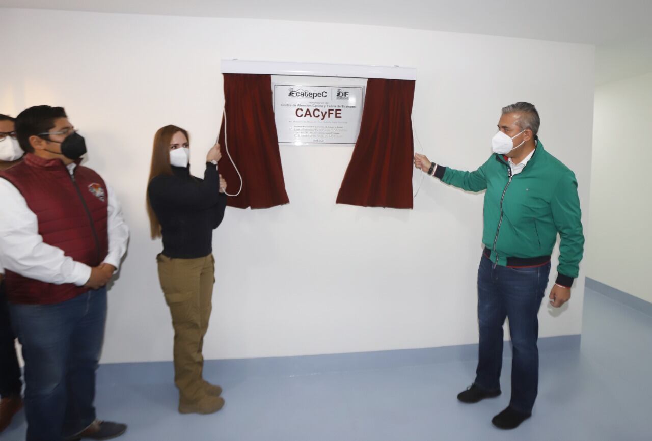 Inauguración de centro para mascotas