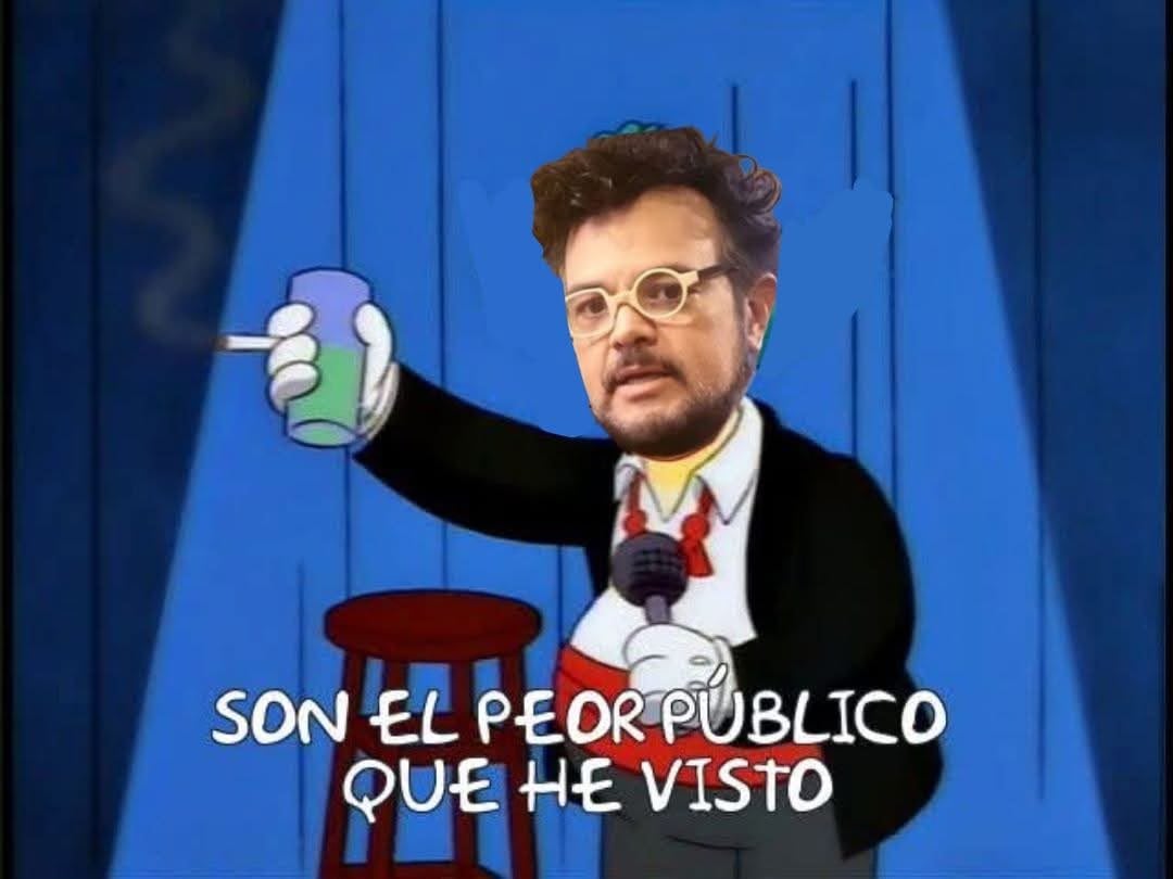 Aleks Syntek es objeto de memes tras su polémico concierto del 15 de septiembre