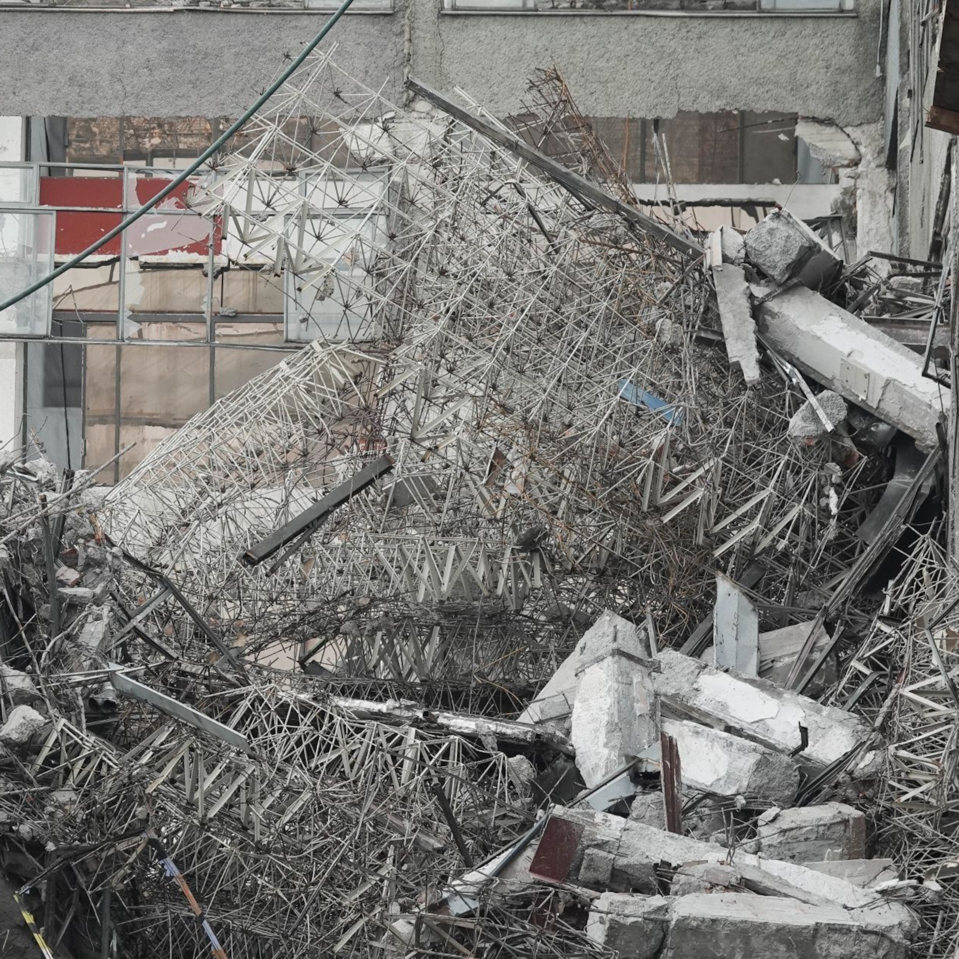 Recuperan segundo cuerpo tras colapso de edificio en San Antonio Abad