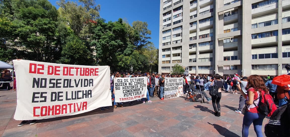 Normalistas en Tlatelolco