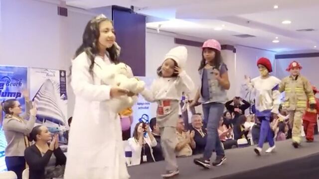 Niños con cáncer realizan desfile de modas para expresar sus sueños ante la enfermedad