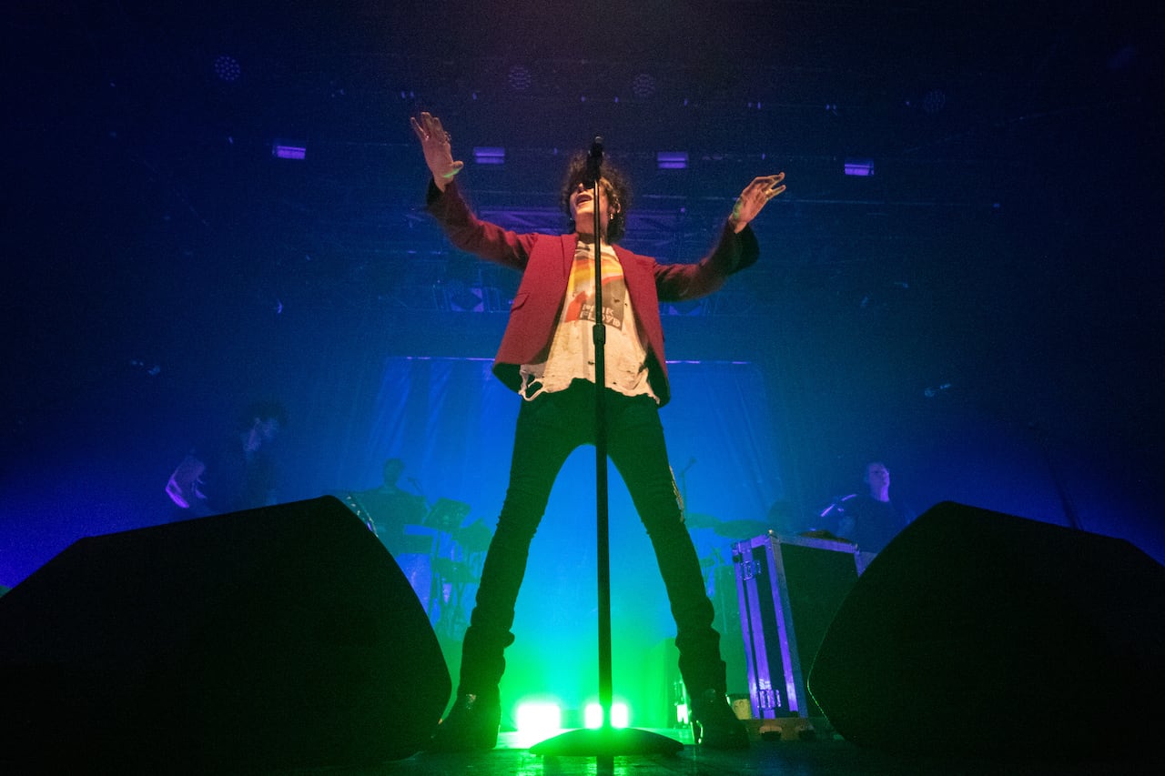 "Escribo para mujeres porque duermo con mujeres": LP, la artista que la está rompiendo