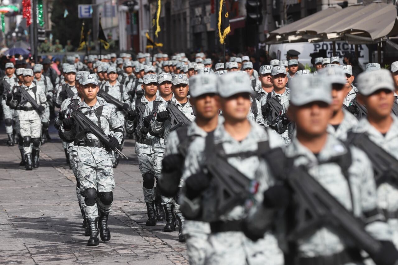 Desfile militar en Puebla
