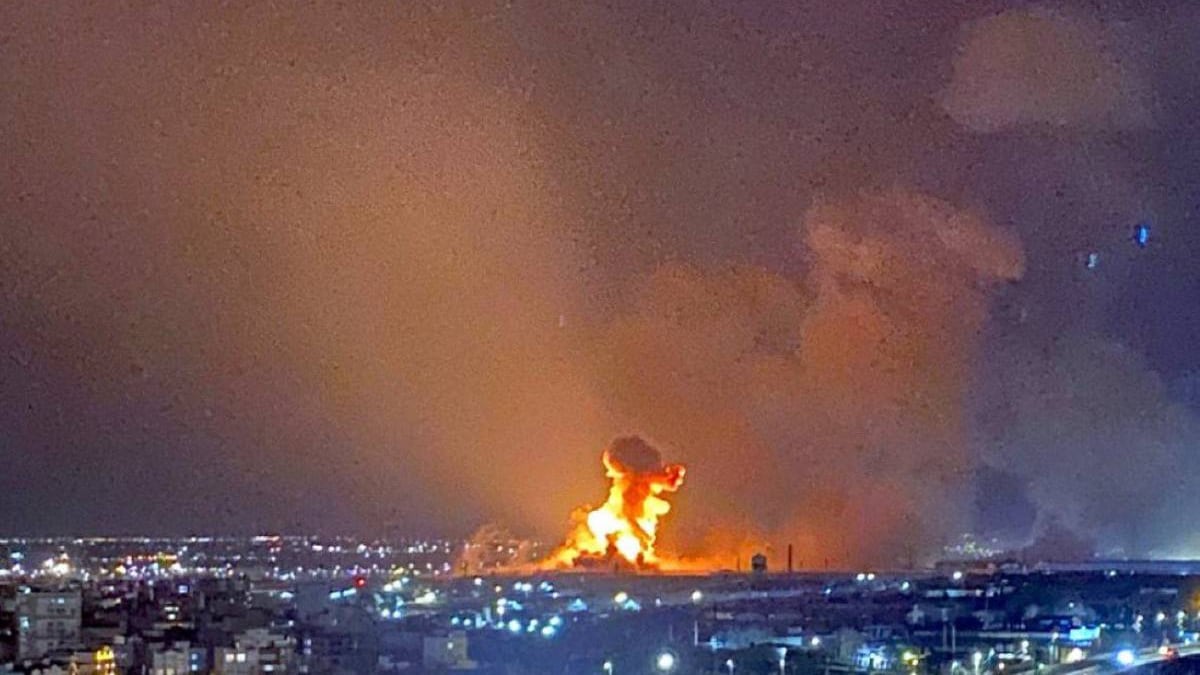 Atacan la mayor planta de aluminio en Irán