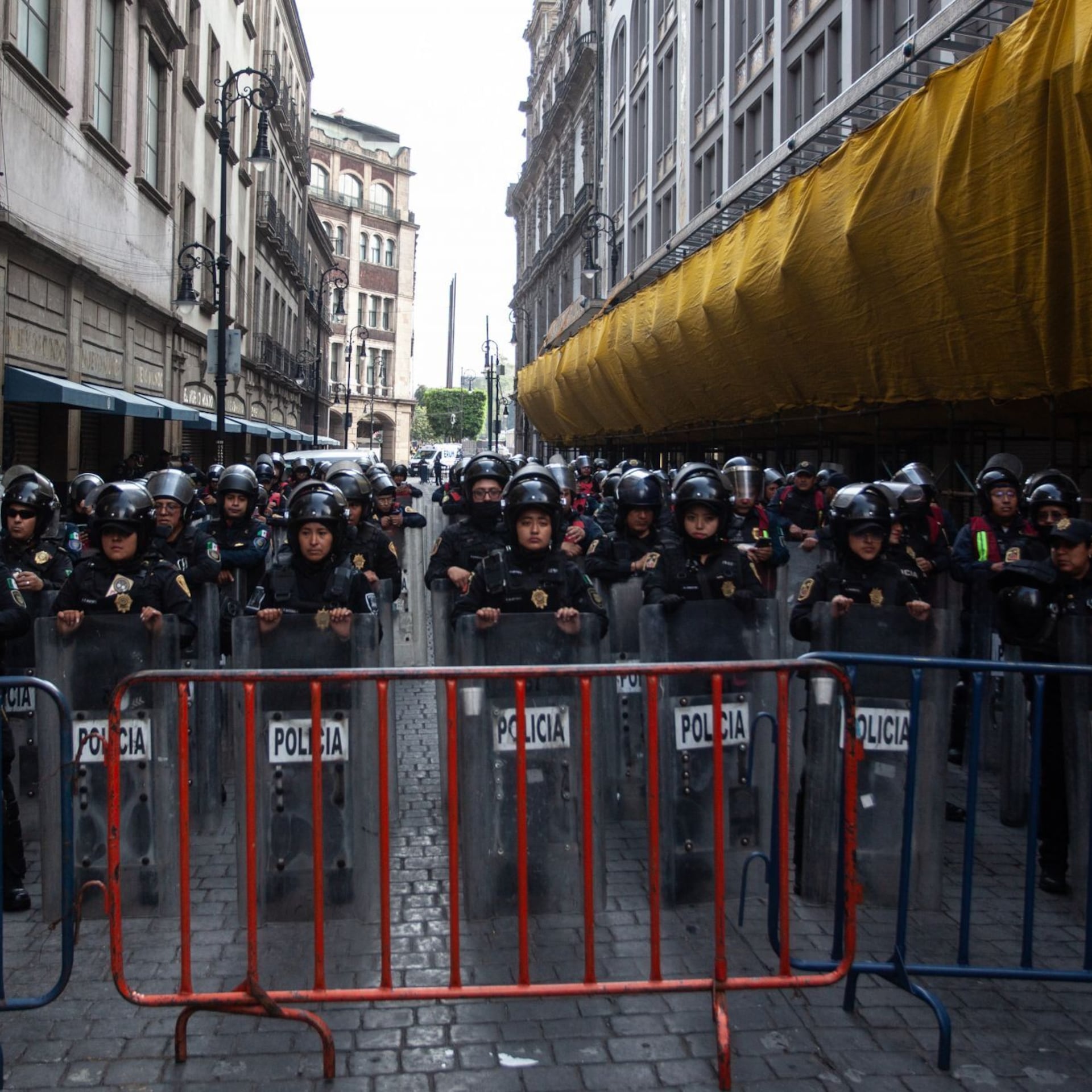 Así frenaron la marcha de la CNTE rumbo al Zócalo
