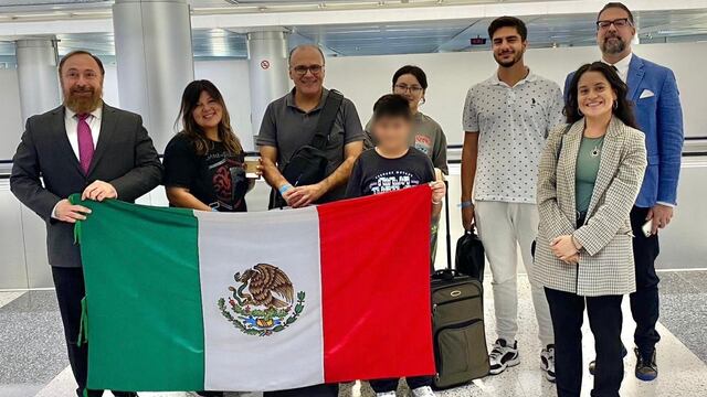 Seis mexicanos salen de Líbano con apoyo del gobierno de Canadá