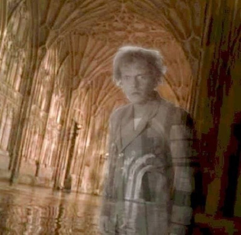 Rik Mayall como Peeves en 'Harry Potter'