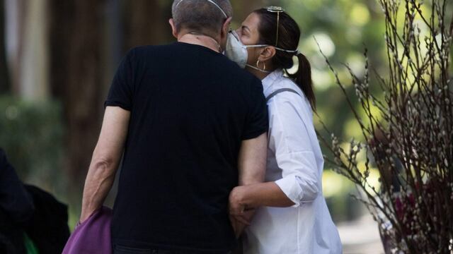 Pareja en pandemia de Covid-19