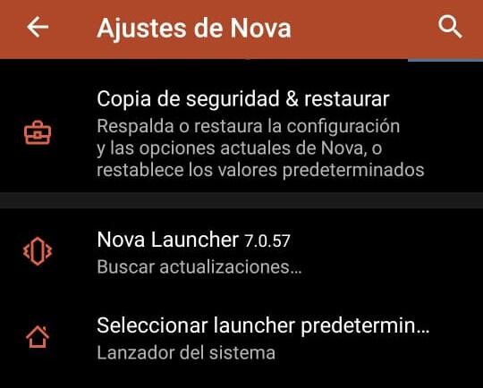 Menú de configuración de Nova Launcher para activar modo Halloween en WhatsApp