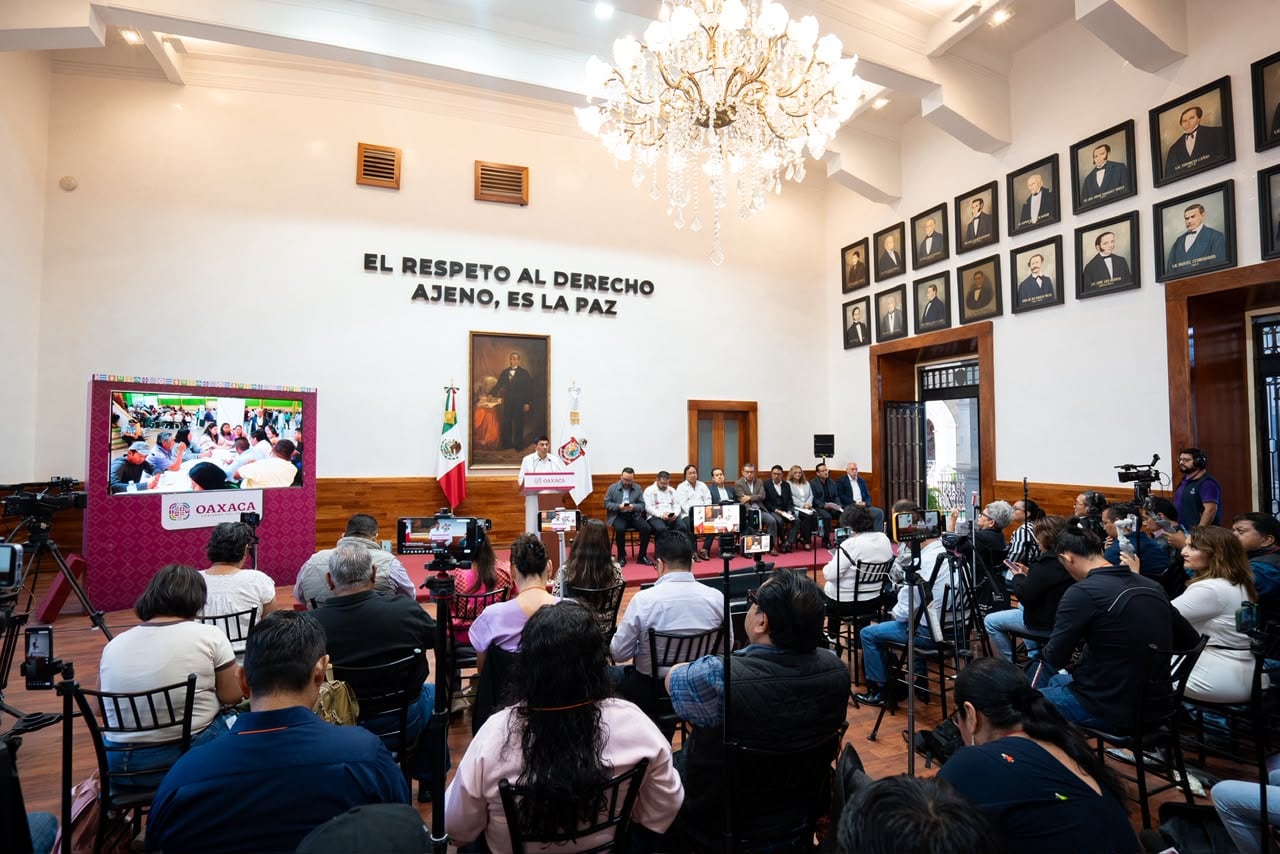 Nueva Constitución de Oaxaca: Salomón Jara destaca voz del pueblo