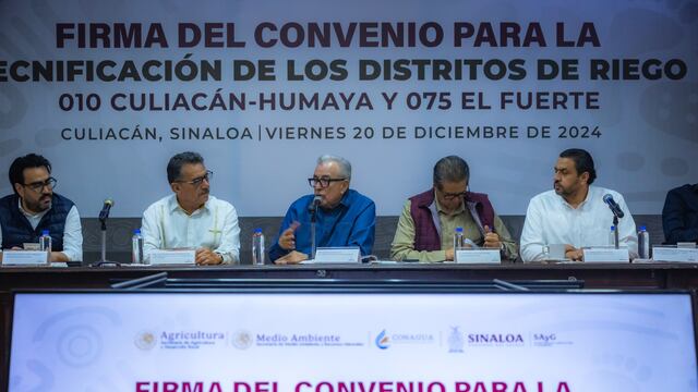 Rubén Rocha y Conagua firman convenio